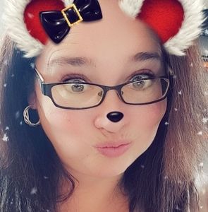 Meet your Posher, Joleane